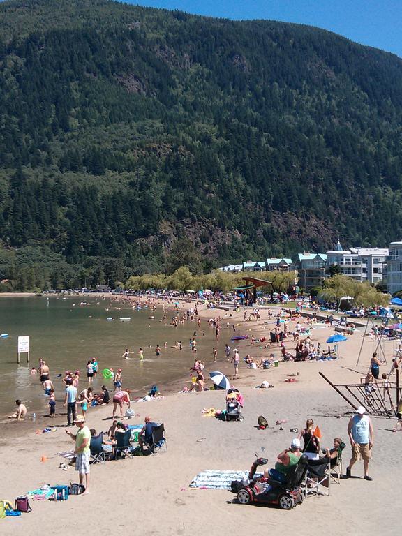 Harrison Lake Hotel Harrison Hot Springs Exterior photo